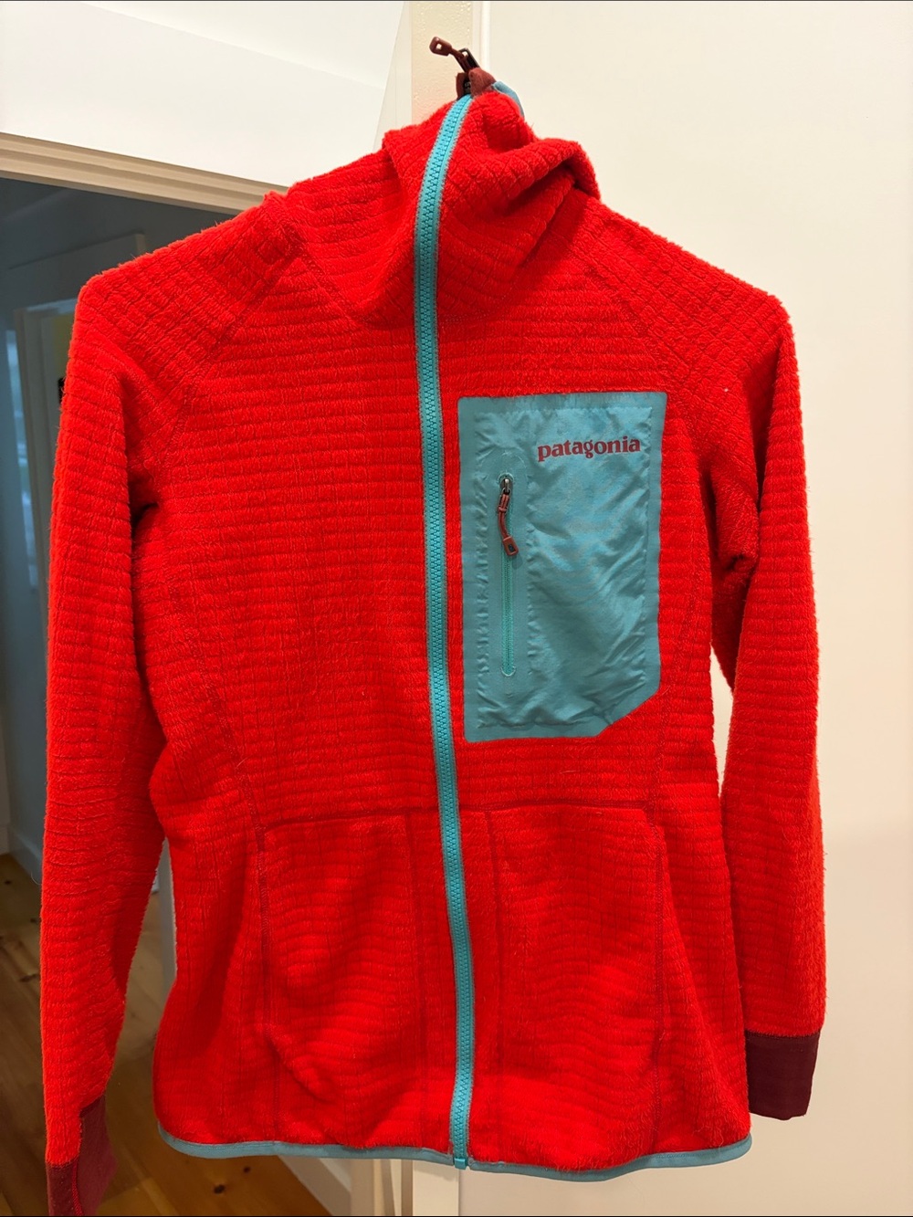 Patagonia Women’s XS Reversible Hoody Fleece Jacket